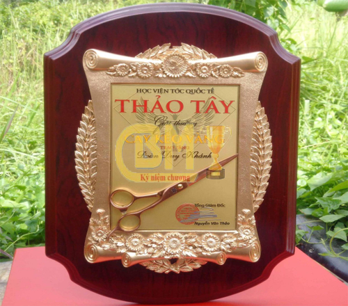 Công Ty TNHH Sản Xuất TMDV Pha Lê Bảo Minh